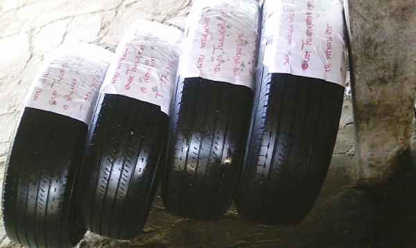 ยางกระบะขอบ15 บริดสโตน195-R15ลงพื้นปี14 (4เส้น 3,400บ) ยางกระบะขอบ15 บริดสโตน195-R15ลงพื้นปี14 (4เส้น 3,400บ)