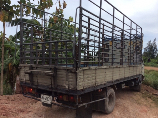 HINO FC (ซุปเปอร์เสี่ยแท้) ยาว 5.5 ม. รั้วสูง คานท้ายใหญ่ ครัทซีสวย รถใช้งานอยู่ ภาษีไม่ขาด  ขาย 290,000 บาท( ศุภากร 081-1903107, 081-4252943)