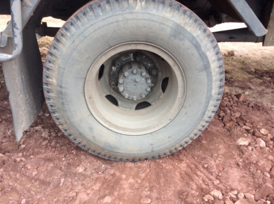 HINO FC (ซุปเปอร์เสี่ยแท้) ยาว 5.5 ม. รั้วสูง คานท้ายใหญ่ ครัทซีสวย รถใช้งานอยู่ ภาษีไม่ขาด  ขาย 290,000 บาท( ศุภากร 081-1903107, 081-4252943)