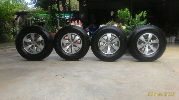 ขายล้อแม็กพร้อมยางขอบ16 ราคาถูก สนใจโทรคุยได้ครับ(ขายแล้ว)