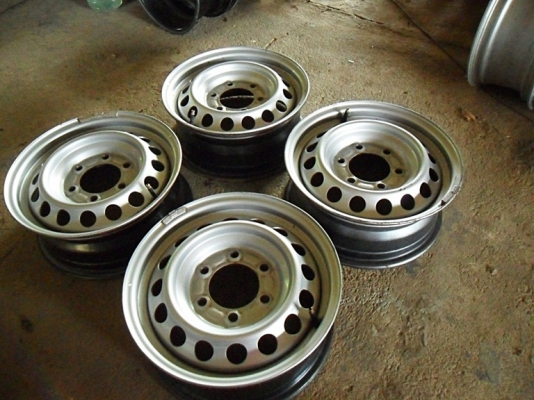 ล้อกระทะ กระบะขอบ15 -6รู139.7 (4วง2,400บ.)