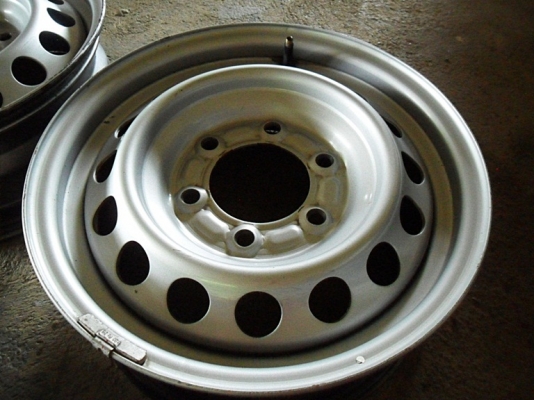 ล้อกระทะ กระบะขอบ15 -6รู139.7 (4วง2,400บ.)