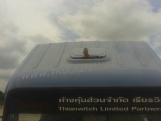 รถบรรทุก 6 ล้อ ISUZU NKR 120 แรงม้า เครื่อง 4HF1 ติดแก๊ส LPG