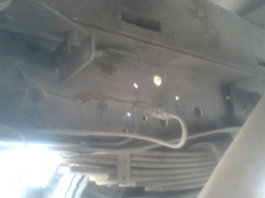 รถบรรทุก 6 ล้อ ISUZU NKR 120 แรงม้า เครื่อง 4HF1 ติดแก๊ส LPG