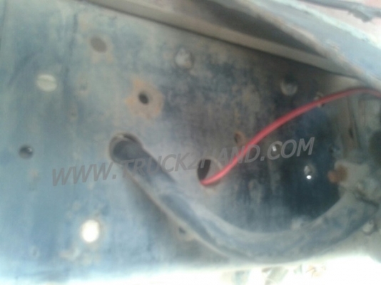 รถบรรทุก 6 ล้อ ISUZU NKR 120 แรงม้า เครื่อง 4HF1 ติดแก๊ส LPG