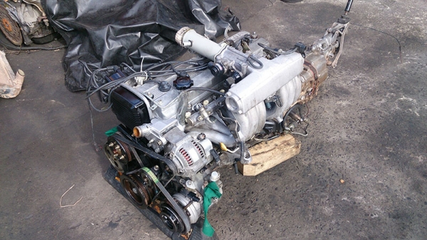 ขายเครื่องยนต์เบนซิน TOYOTA 1G พร้อมเกียร์แต่ง