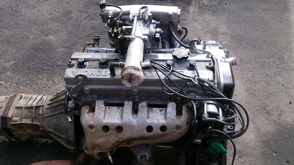 ขายเครื่องยนต์เบนซิน TOYOTA 1G พร้อมเกียร์แต่ง