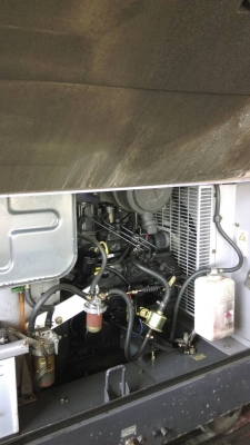 เครื่องเชื่อมภาคสนามพร้อมเครื่องปั่นไฟ Airman PDW300SN 300A 10KVA พร้อมใช้งาน สนใจโทร. 0914902228