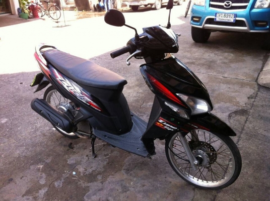 Click ปี 48 รถบ้าน สี แดง เครื่องเดิมๆ มีเล่ม เอกสารพร้อมโอน