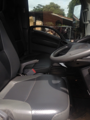 NLR 130 แรง ปี 2010   ราคา  550,000   บาท