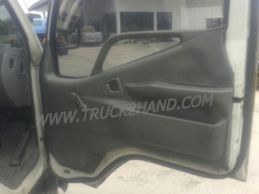 รถบรรทุก 4 ล้อ ตู้บรรทุก MITSUBISHI CANTER 90 แรงม้า