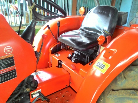 KUBOTA L3608 พร้อมดันหน้าและผานหลัง ราคา 285,000 สนใจ 0818618678