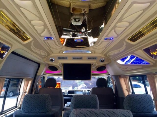 โทร0877758887นางเบสท์รถตู้ท่าพระขายรถตู้ออโต้ติดแกดLPG. แต่งวีไอพีเบาะสามแถว