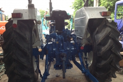 ขายรถไถฟอร์ด FORD 6610 4wd คานหน้า ZF335 เกียร์มือ ขายรถไถฟอร์ด FORD 6610 4wd คานหน้า ZF335 เกียร์มือ