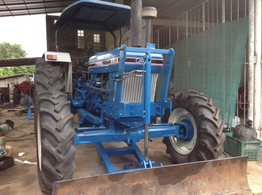 ขายรถไถฟอร์ด FORD 6610 4wd คานหน้า ZF335 เกียร์มือ ขายรถไถฟอร์ด FORD 6610 4wd คานหน้า ZF335 เกียร์มือ