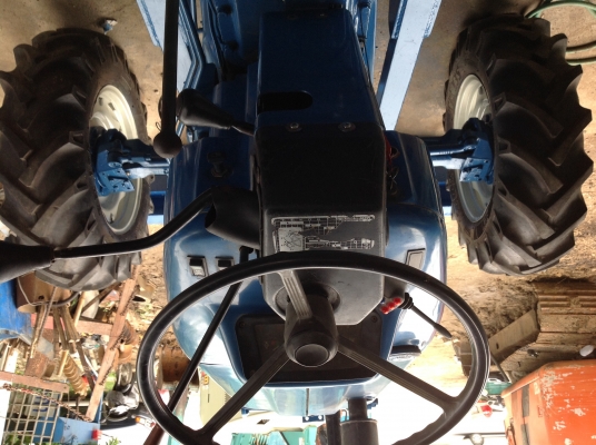 ขายรถไถฟอร์ด FORD 6610 4wd คานหน้า ZF335 เกียร์มือ ขายรถไถฟอร์ด FORD 6610 4wd คานหน้า ZF335 เกียร์มือ