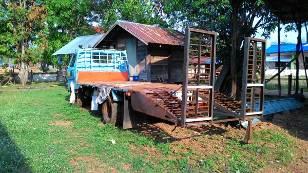 ขาย 6 ล้อเทเลอร์ 115 แรง ติดต่อน้องโจ้ 0816619970