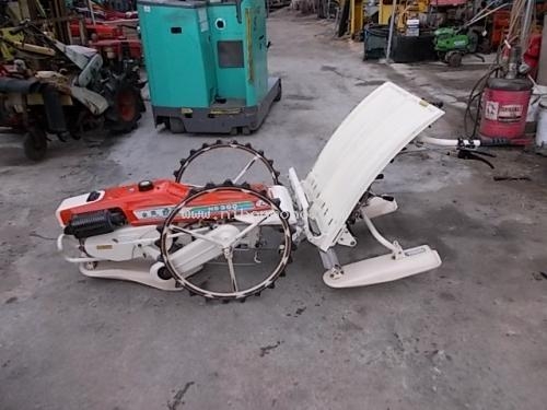 รถปลูกข้าวดำนาแบบเดินตาม KUBOTA NS300 รหัสสินค้า : 80802995 Line ID: nihonmono หรือเพิ่มเติมไดที่ www.nihonmono.com รถปลูกข้าวดำนาแบบเดินตาม KUBOTA NS300 รหัสสินค้า : 80802995 Line ID: nihonmono หรือเพิ่มเติมไดที่ www.nihonmono.com