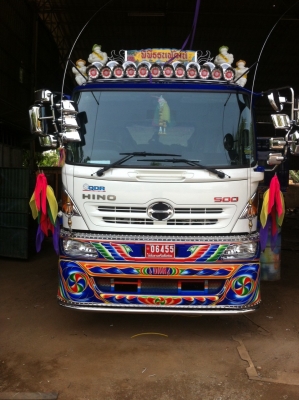 ขายดาวน์ 1,100,000 /380แรงปี58/วิ่ง30,000โล