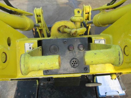 ขายรถตักเล็ก Komatsu SK04 เก่านอก ตามสภาพ