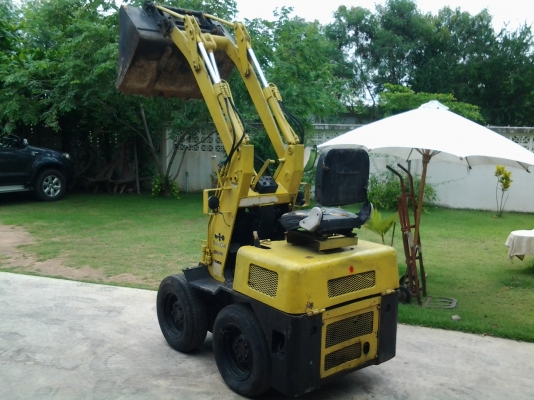 ขายรถตักเล็ก Komatsu SK04 เก่านอก ตามสภาพ