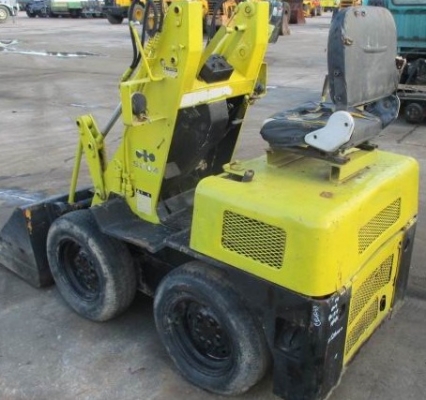 ขายรถตักเล็ก Komatsu SK04 เก่านอก ตามสภาพ