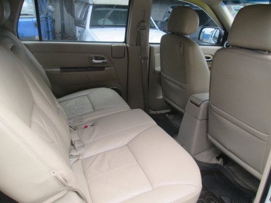 ขาย Isuzu Mu7 รุ่นพรีโม่ 4x2 3.0VGS AT ปี09.