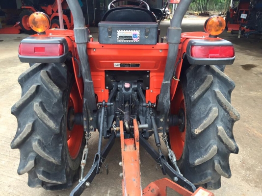 ขายรถไถ Kubota L3608(4WD) พร้อมใบมีดและผานพรวนช้าง รถ800ชั่วโมง พร้อมใช้งาน