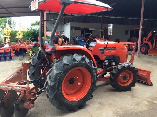 ขายรถไถ Kubota L3608(4WD) พร้อมใบมีดและผานพรวนช้าง รถ800ชั่วโมง พร้อมใช้งาน ขายรถไถ Kubota L3608(4WD) พร้อมใบมีดและผานพรวนช้าง รถ800ชั่วโมง พร้อมใช้งาน