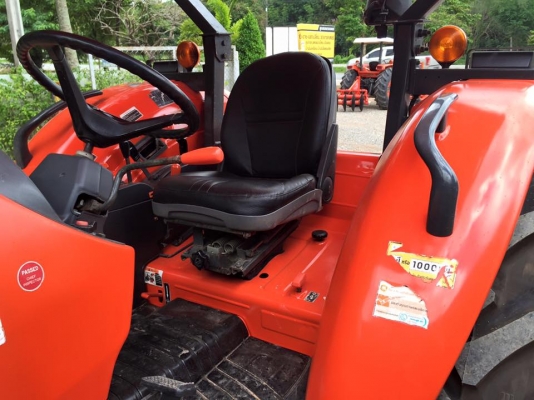 ขายรถไถ Kubota M7040 (4WD) พร้อมดันหน้า ผานบุกเบิกช้าง รถพร้อมใช้งานครับ ขายรถไถ Kubota M7040 (4WD) พร้อมดันหน้า ผานบุกเบิกช้าง รถพร้อมใช้งานครับ