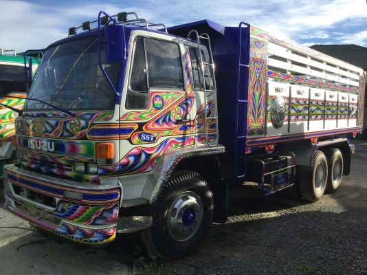 ขายรถสิบล้อดั้มIsuzu195นางฟ้ากระบะใหม่ยางใหม่10เส้นเครื่อง195โบอินเตอร์เล่มพร้อมโอน