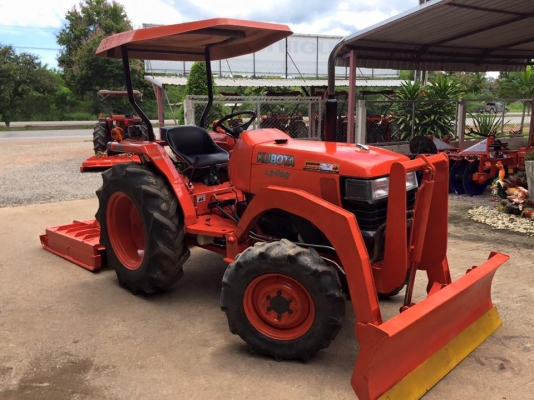 ขายรถไถKubota L3408 (4WD) พร้อมใบมีดหน้าคานบนและเครื่องตัดหญ้าLCSใหม่ รถพร้อมใช้งาน ขายรถไถKubota L3408 (4WD) พร้อมใบมีดหน้าคานบนและเครื่องตัดหญ้าLCSใหม่ รถพร้อมใช้งาน