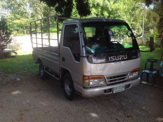 ขาย 4 ล้อไม่ติด NKR สวยๆ ครับ