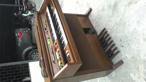 ขายอีเลคโทน yamaha b605 สถาพสวยยังใช้งานได้ดีเดิมๆทั่งตัวครับเสียงดีเปิดใช้งานเล่นได้ ขายอีเลคโทน yamaha b605 สถาพสวยยังใช้งานได้ดีเดิมๆทั่งตัวครับเสียงดีเปิดใช้งานเล่นได้