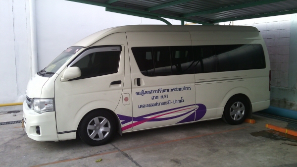 ขายด่วน รถตู้ร่วมข.ส.ม.ก พร้อมวิน ปี2013 TOYOTA COMMUTER