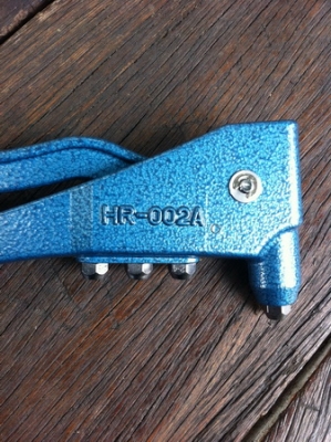 คีมย้ำรีเวท LOBSTER HR-002A