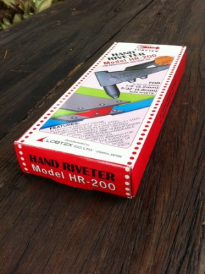 คีมย้ำรีเวท LOBSTER HR-200 คีมย้ำรีเวท LOBSTER HR-200