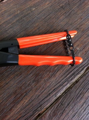 คีมย้ำรีเวท LOBSTER HR-200 คีมย้ำรีเวท LOBSTER HR-200