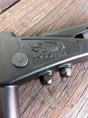 คีมย้ำรีเวท LOBSTER HR-200 คีมย้ำรีเวท LOBSTER HR-200