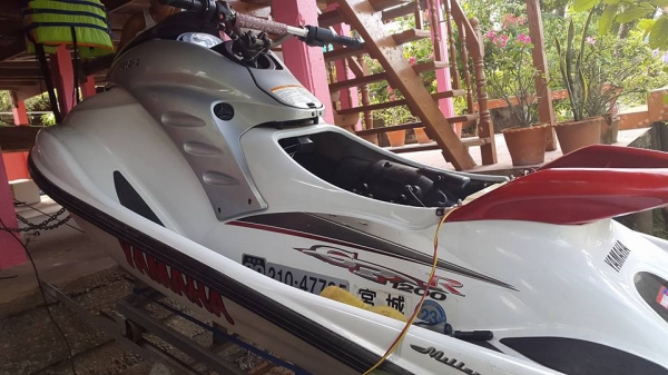 ขายเจทสกี yamaha 1200R สีขาวสภาพสวยเดิมๆ