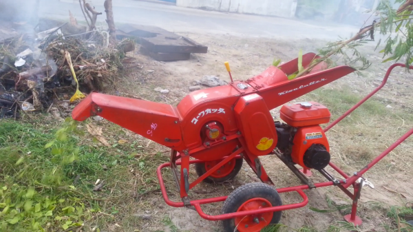 ขายเครื่องย่อยกิ่งไม้นำเข้าจากญี่ปุ่น