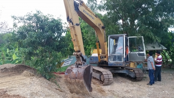 ขายแบคโฮ