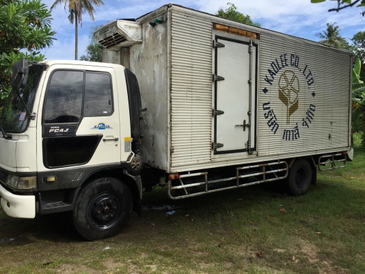 ขาย6ล้อ ตู้เย็น FC4JJ ปี44 เครื่อง 165แรง เทอร์โบอินเตอร์. ยาว 5.50 เมตร ขาย6ล้อ ตู้เย็น FC4JJ ปี44 เครื่อง 165แรง เทอร์โบอินเตอร์. ยาว 5.50 เมตร