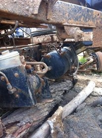 ขายซากฮีโน่หกล้อใหญ่ ไม่มีทะเบียนตามสภาพ เฟืองท้ายดี คานหน้าดีไว้เป็นอะหลั่ย หัวเก๋งไฮเทคปะผุแล้ว ของไม่ครบ