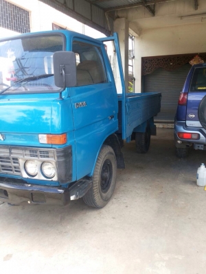 Toyota ไดน่า 4 ล้อเกียร์กระปุก Toyota ไดน่า 4 ล้อเกียร์กระปุก