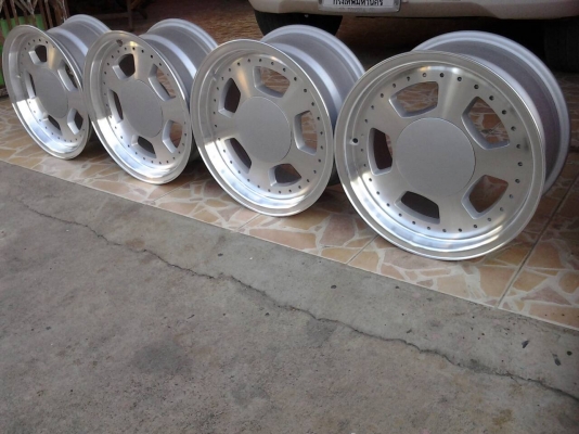 ขอบ 15x7 / 4x100 off25 ทำสี ปัดเงาใหม่แล้ว vip ไม่ควรพลาด 5500 ส่งได้
