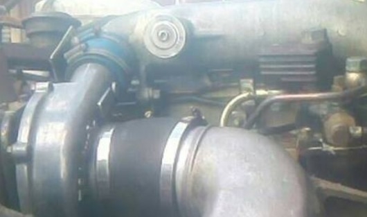 HINO PROFIA 320 HP P11C รถบรรทุกสิบสองล้อ 2 เพลา กระบะดั๊มพ์เหล็ก 12 ตันคอกสูงเกษตรของสามมิตรลอนเฉียง มีระบบลากพ่วง เครื่องยนต์แรงดีแน่นดีไม่มีเยิ้ม ภายในห้องเก๋งสะอาดสวยคอนโซลครบ แอร์เย็น พวงมาลัยเพาเวอร์ ระบบเบรคทริ๊ปฟี้ครบครัน ช่วงล่างใหญ่แน่นดีคัชซีสว