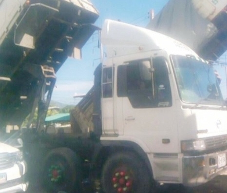 HINO PROFIA 320 HP P11C รถบรรทุกสิบสองล้อ 2 เพลา กระบะดั๊มพ์เหล็ก 12 ตันคอกสูงเกษตรของสามมิตรลอนเฉียง มีระบบลากพ่วง เครื่องยนต์แรงดีแน่นดีไม่มีเยิ้ม ภายในห้องเก๋งสะอาดสวยคอนโซลครบ แอร์เย็น พวงมาลัยเพาเวอร์ ระบบเบรคทริ๊ปฟี้ครบครัน ช่วงล่างใหญ่แน่นดีคัชซีสว