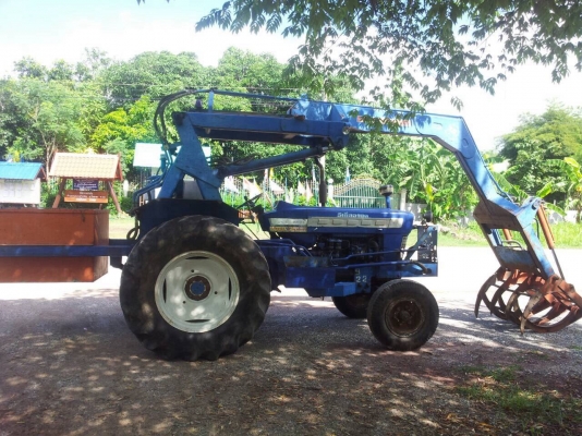 ขายรถไถฟอร์ด 5500 ติดคีบ KK เอกสารเล่มทะเบียนครบ สภาพพร้อมใช้งาน