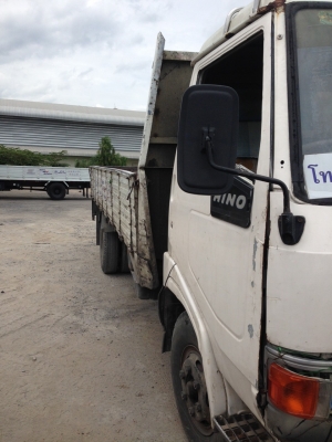 หกล้อ ฮีโน้ 779 ห้างเเท้ ช่วงยาว5.50ม สภาพพร้อมใช้งาน ทะเบียนพร้อมโอน หกล้อ ฮีโน้ 779 ห้างเเท้ ช่วงยาว5.50ม สภาพพร้อมใช้งาน ทะเบียนพร้อมโอน